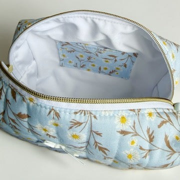 Ditsy Blue Floral: Carry All Bags
