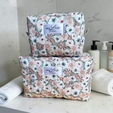 Packet Floral: Carry All Bags
