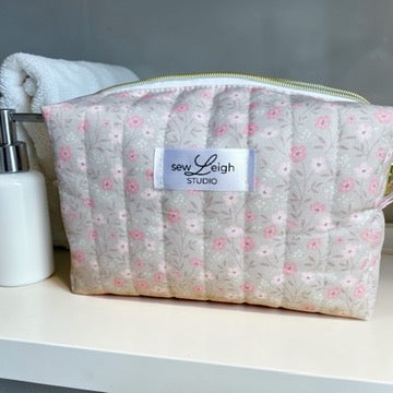 Pressed Flowers: Carry All Bags