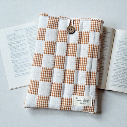 Ivory Checkers: E-Reader Sleeve